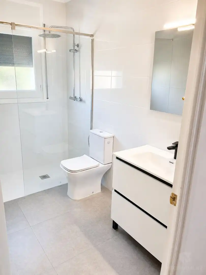 Bathroom of Flat for rent in Tona  with Heating, Terrace and Storage room