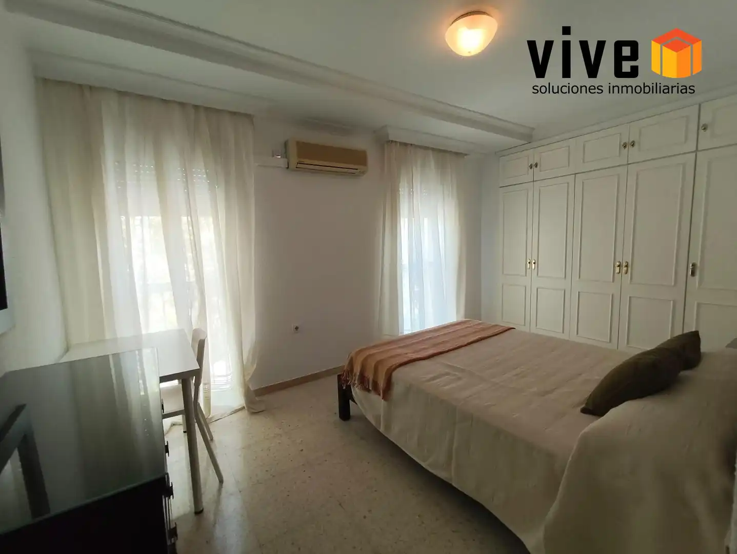 Schlafzimmer von Wohnung zur Miete in Sevilla mit Klimaanlage, Möbliert und Balkon