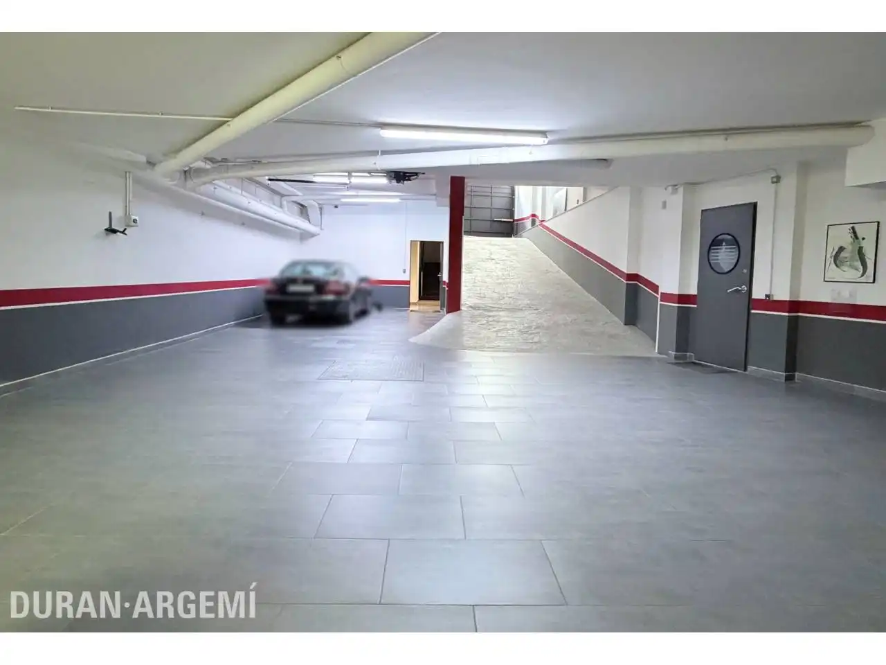 Aparcament de Casa o xalet en venda en Terrassa amb Aire condicionat, Calefacció i Jardí privat