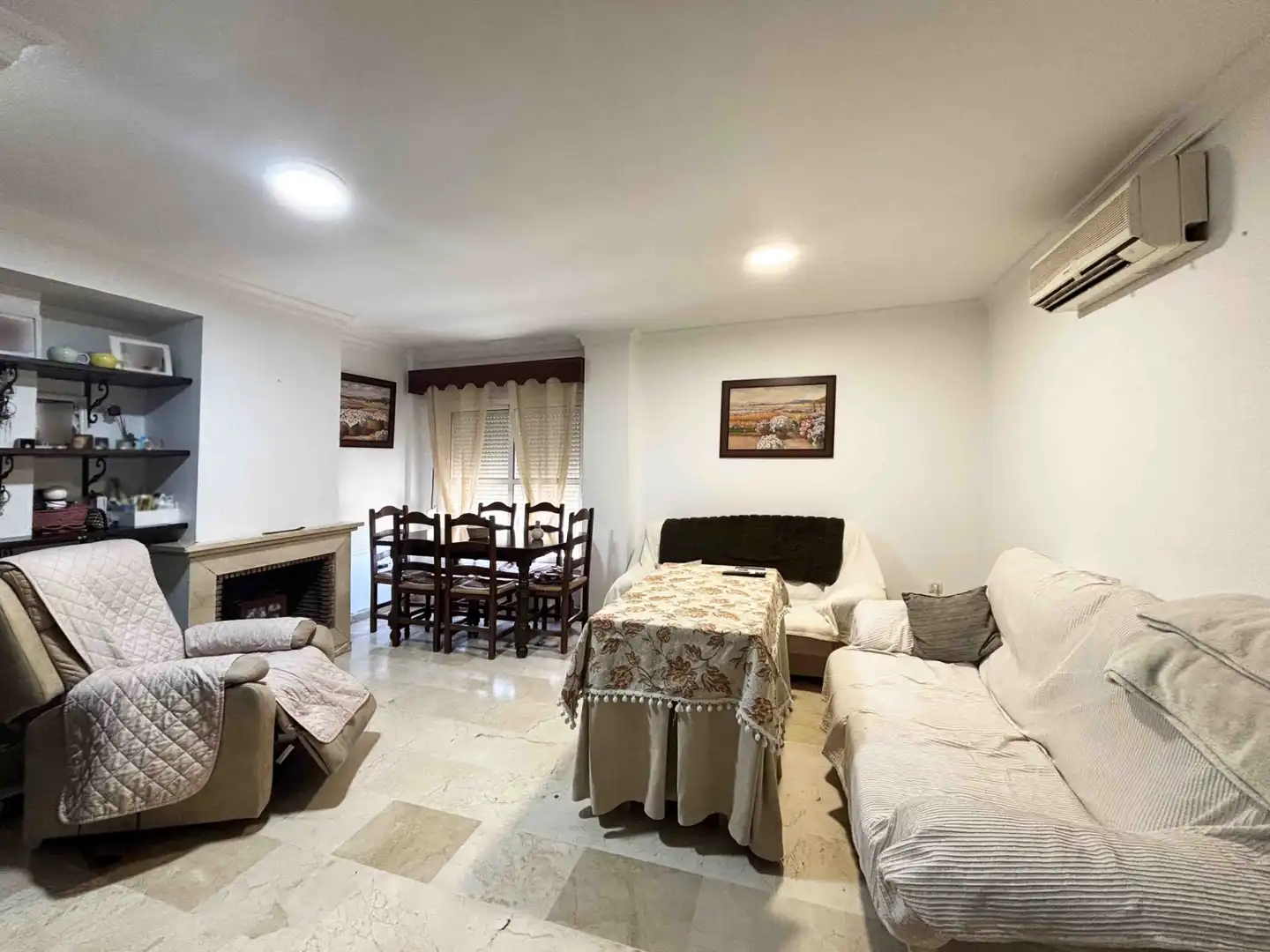 Sala d'estar de Casa adosada en venda en Benalup-Casas Viejas amb Aire condicionat, Calefacció i Terrassa