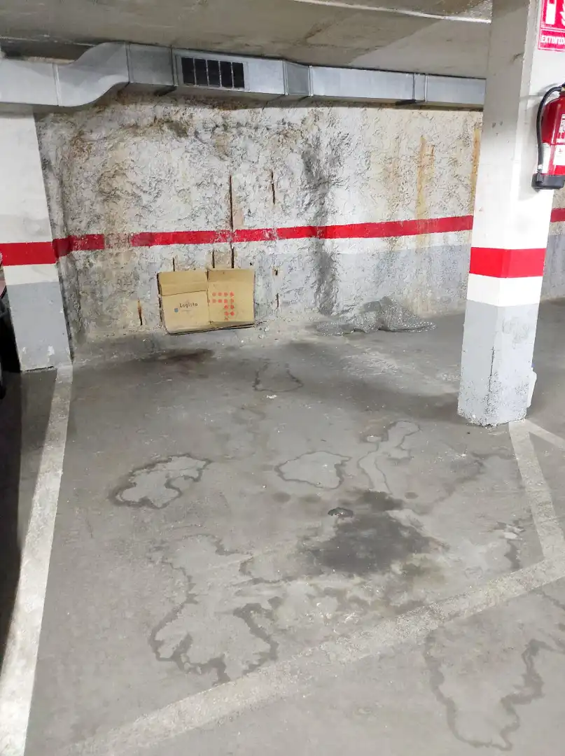 Garaje en venta en L'Hospitalet de Llobregat