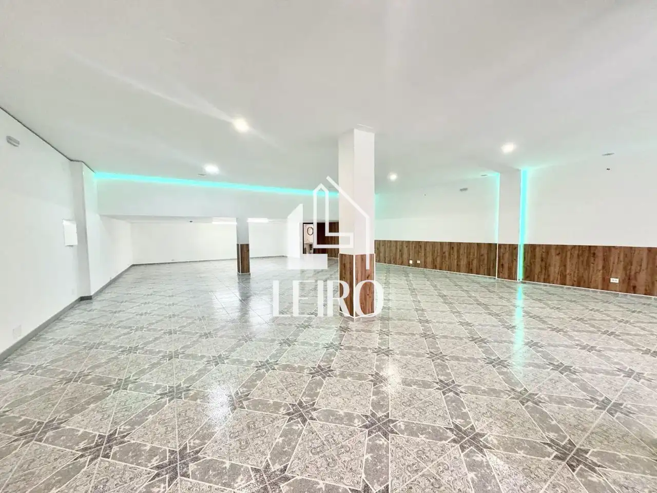 Local comercial en venda a Vilagarcía