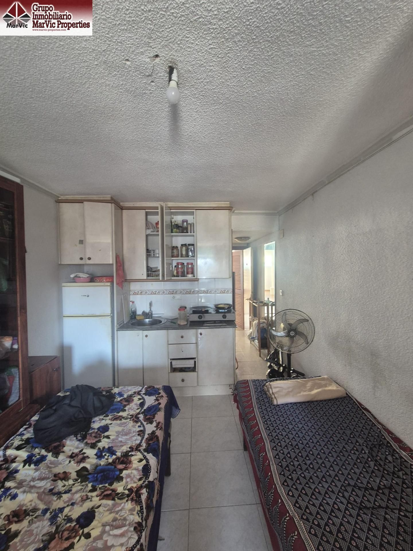 Cuina de Estudi en venda en Benidorm amb Jardí privat i Piscina comunitària