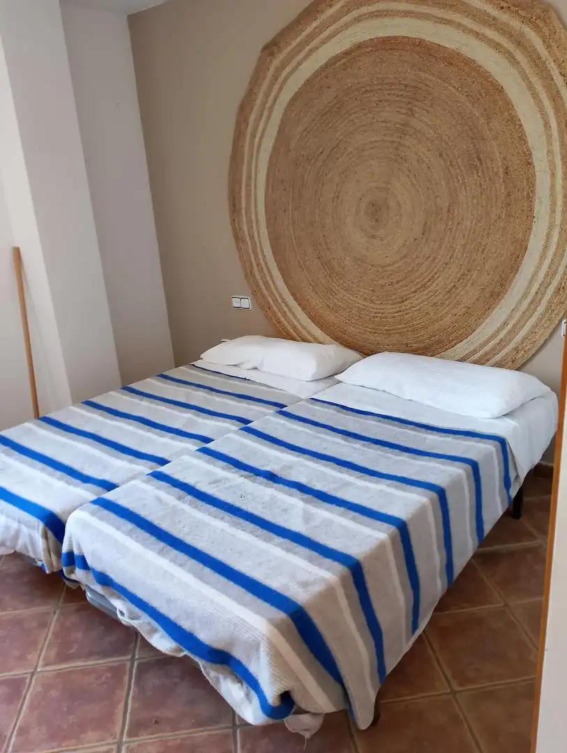 Schlafzimmer von Country house zum Verkauf in Porqueres mit Heizung, Privatgarten und Ofen
