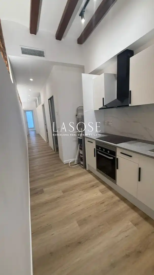 Cocina de Apartamento en venta en Barcelona
