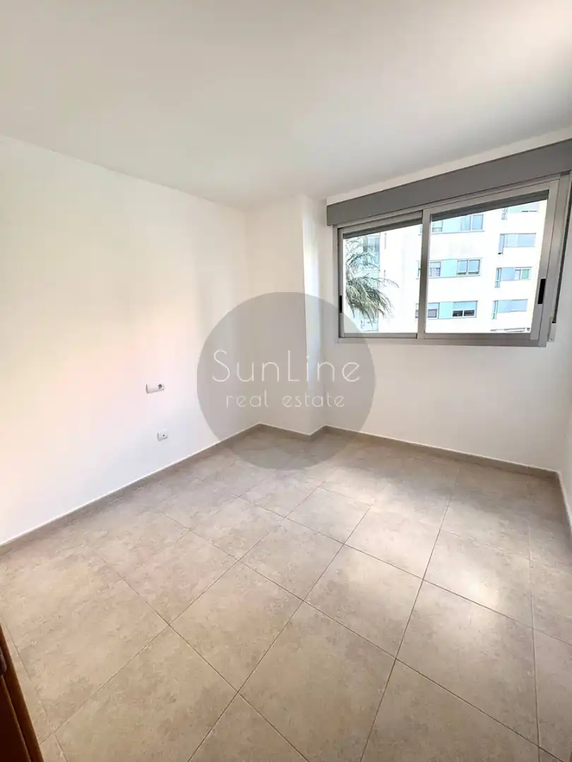Habitación de Piso de alquiler en Valencia con Aire acondicionado, Terraza y Piscina comunitaria