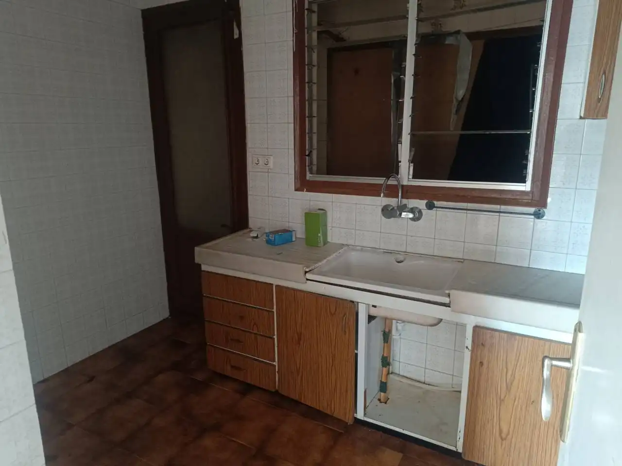 Kitchen of Flat for sale in Sabadell  with Balcony
