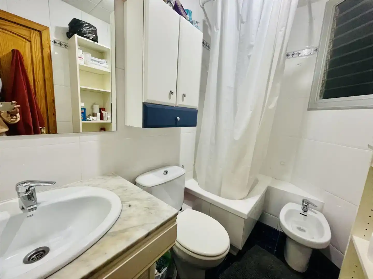 Bathroom of Flat for share in Gràcia