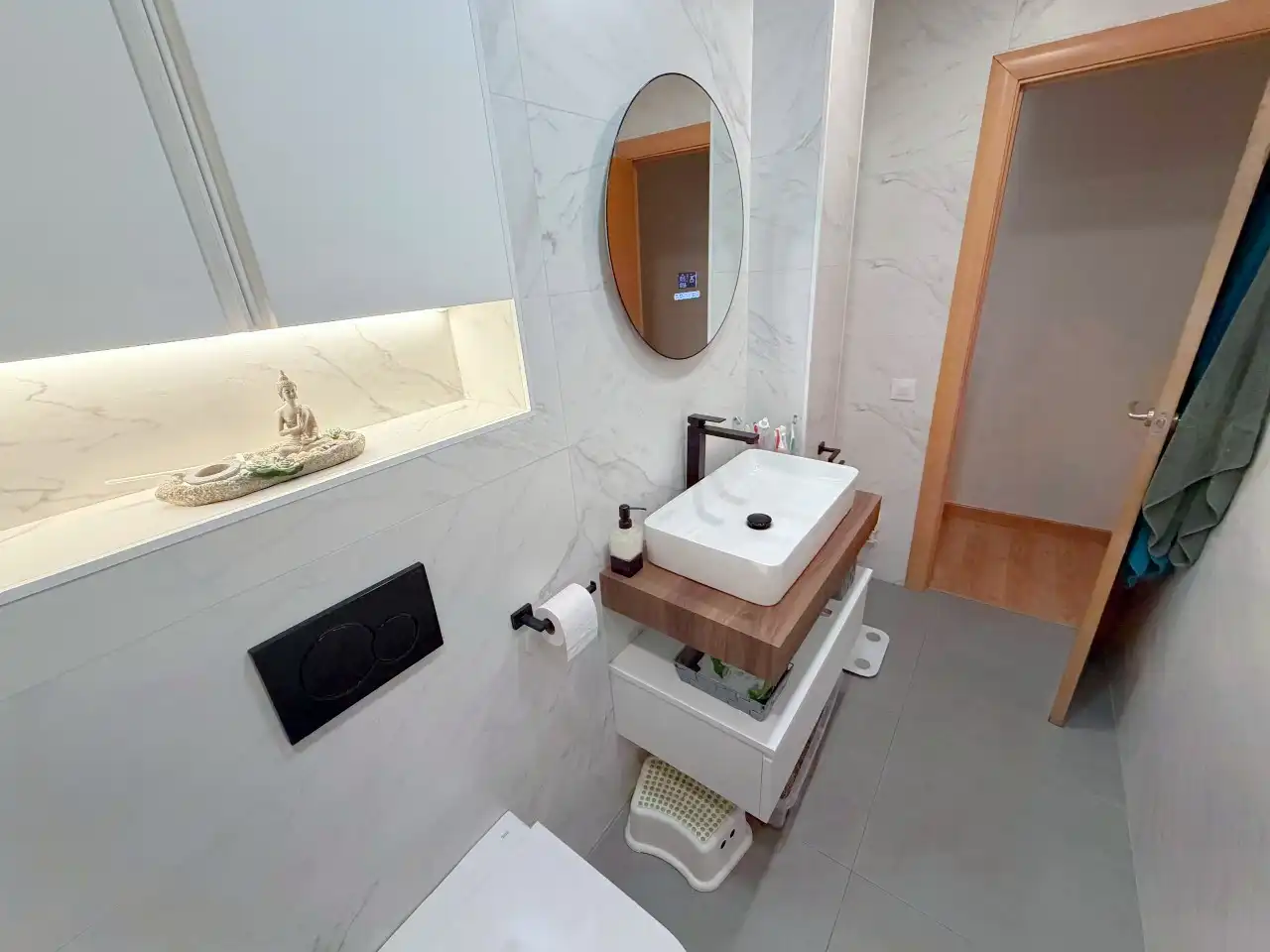 Bathroom of Flat for sale in Sagnier - Plaça de Catalunya