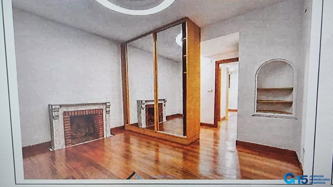 Dormitori de Apartament de lloguer en Donostia - San Sebastián  amb Calefacció, Forn i Rentadora