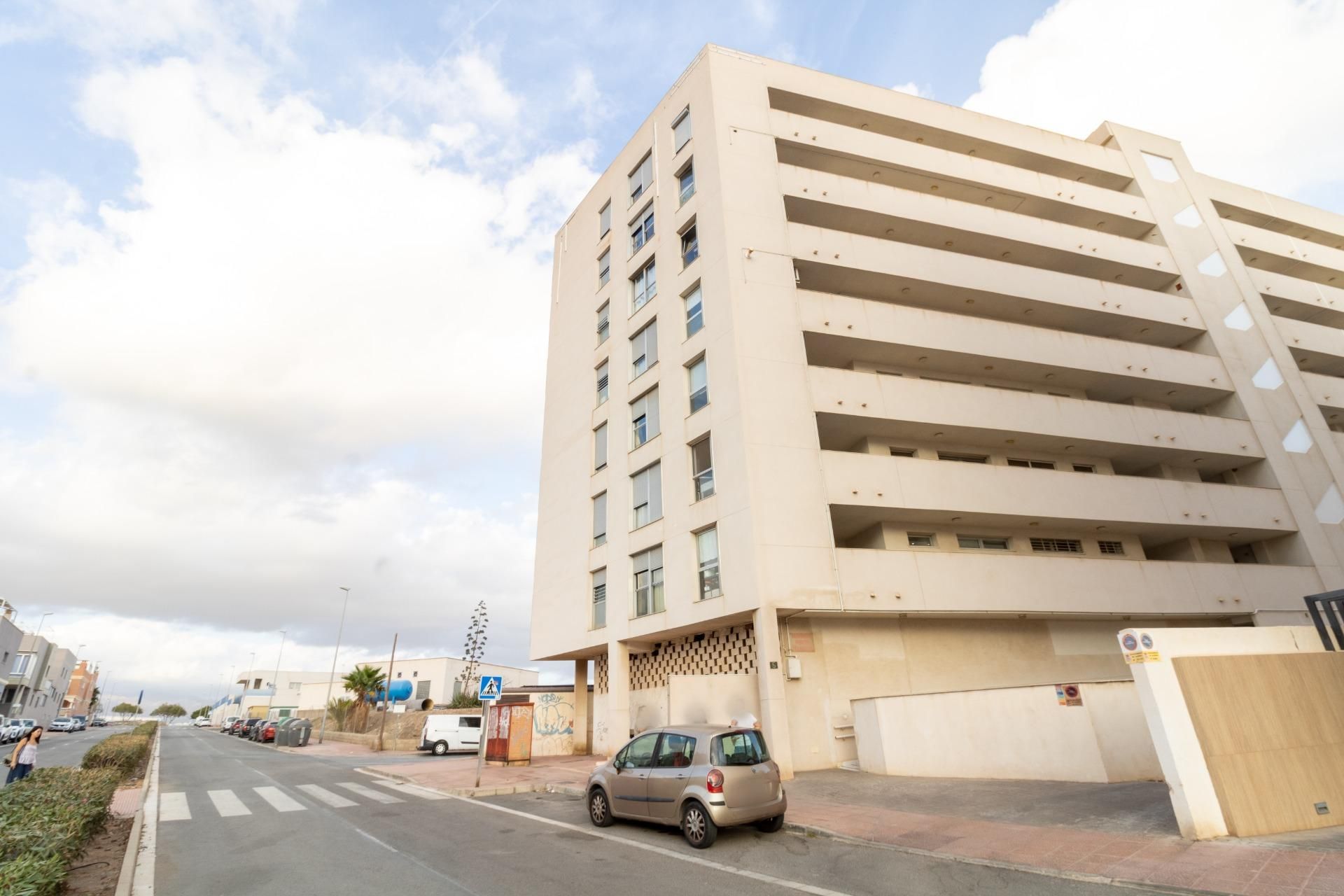 Vista exterior de Pis en venda en  Almería Capital amb Aire condicionat i Traster
