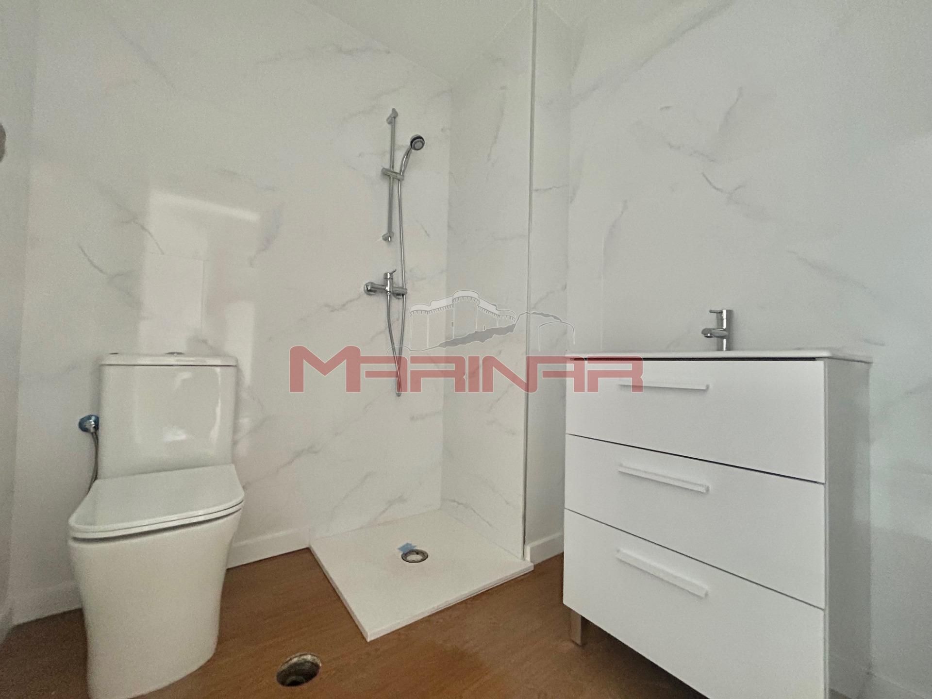 Bany de Pis en venda en Seseña amb Jardí privat