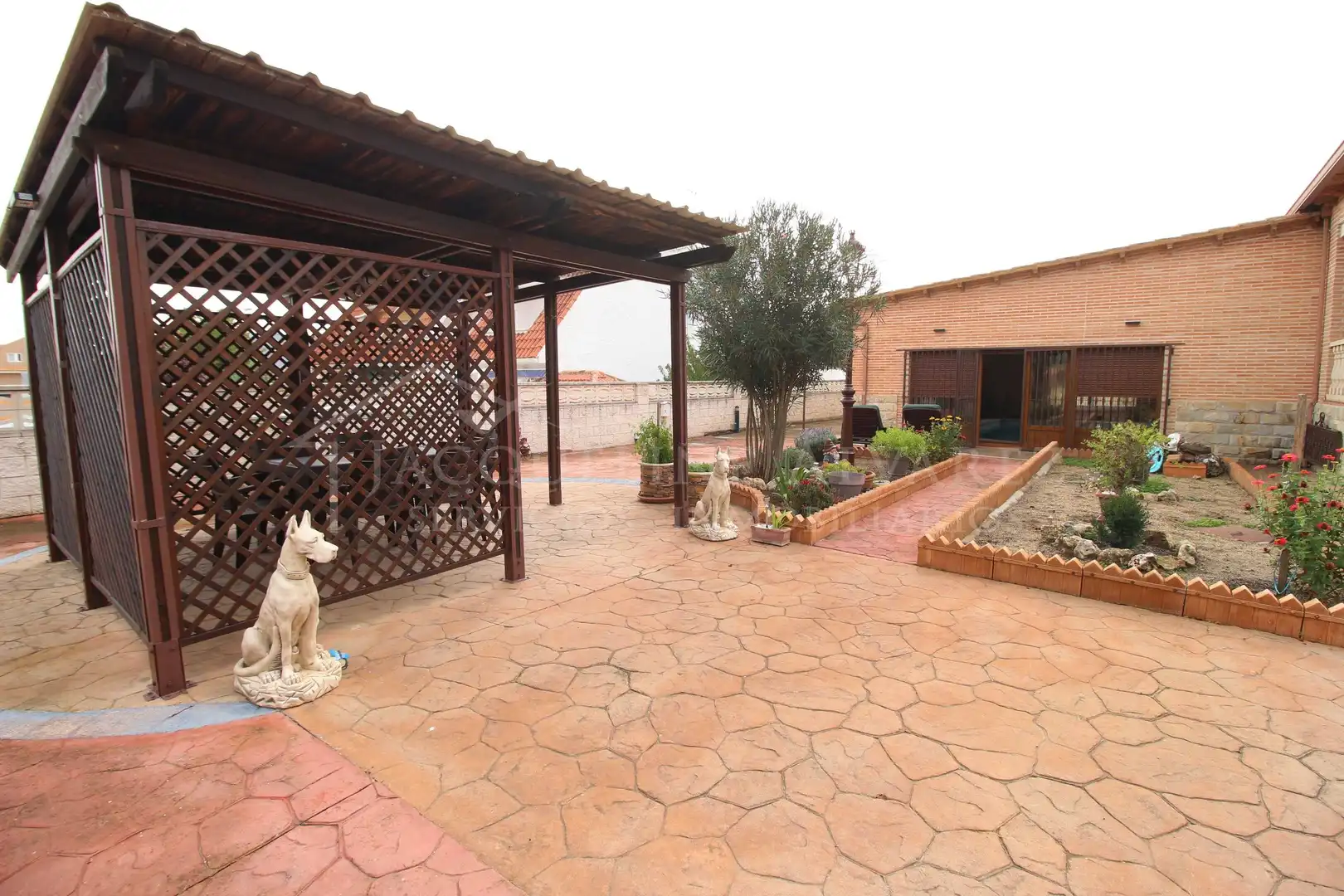 Terrassa de Casa o xalet en venda en Yeles amb Calefacció, Jardí privat i Piscina