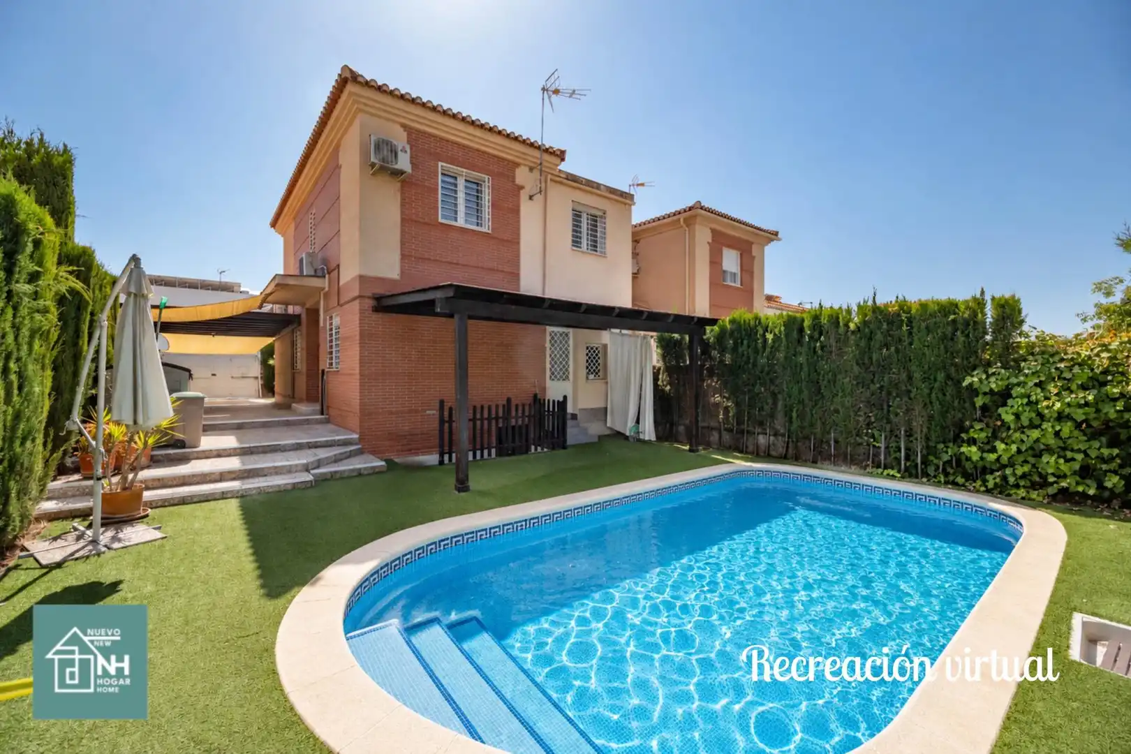 Casa a schiera con piscina in vendita a LEVANTE (C.A. II)
