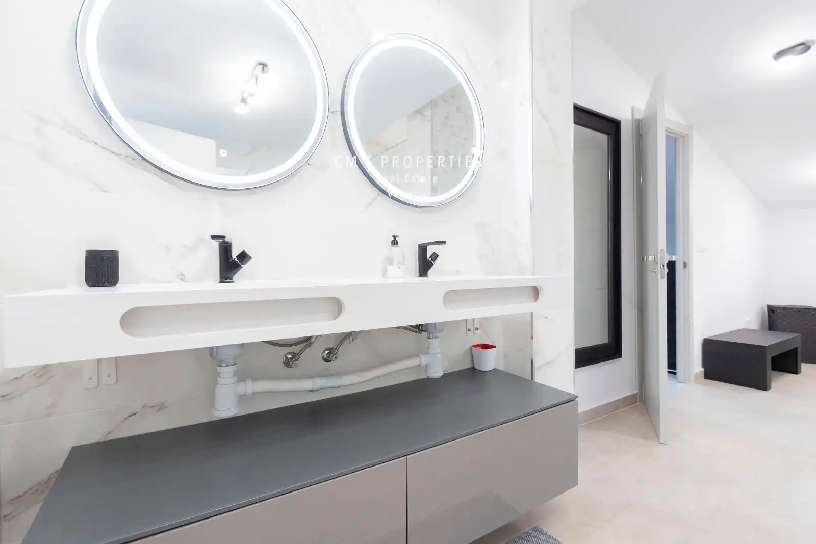 Baño de Casa o chalet en venta en Paterna con Aire acondicionado, Calefacción y Piscina