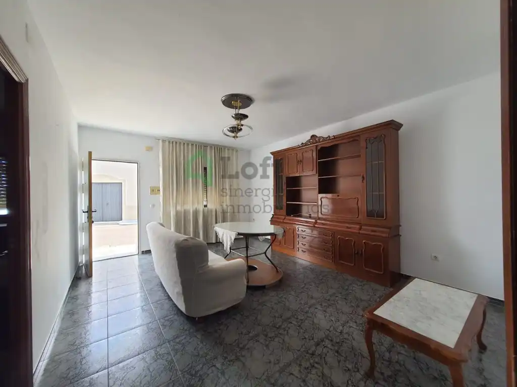 Casa adosada de alquiler en Pedanías de Badajoz