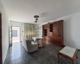 Sala d'estar de Casa adosada de lloguer en Badajoz Capital amb Terrassa i Moblat