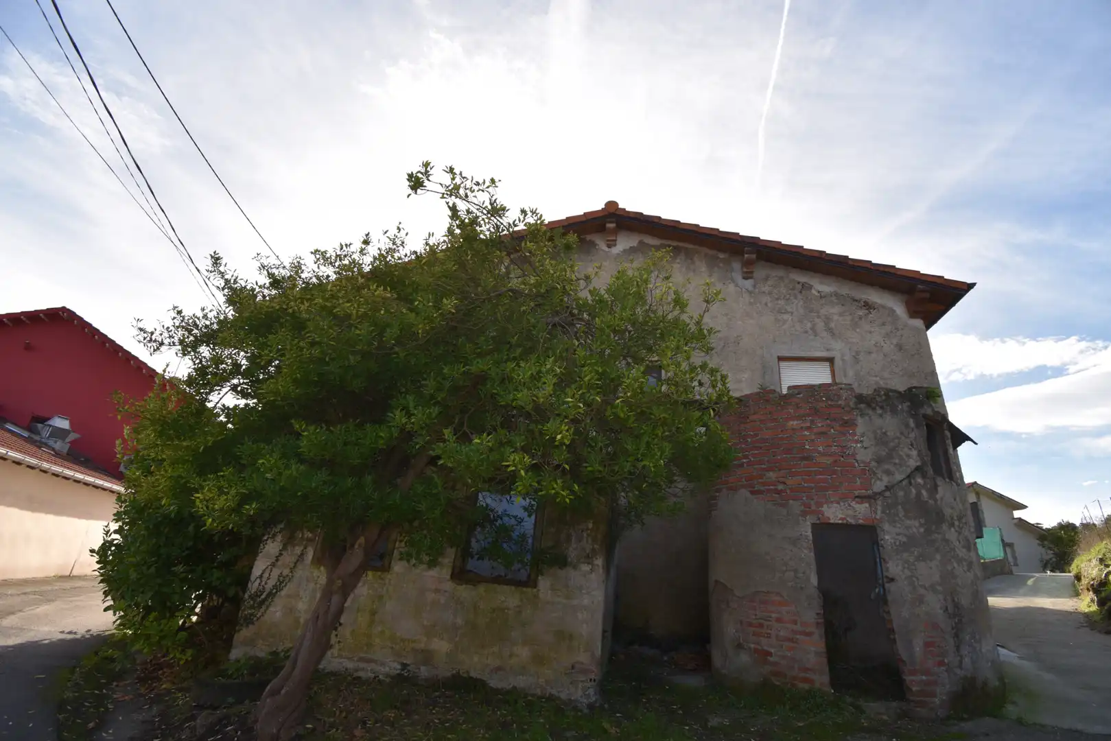 Vista exterior de Casa adosada en venta en Bárcena de Cicero con Balcón