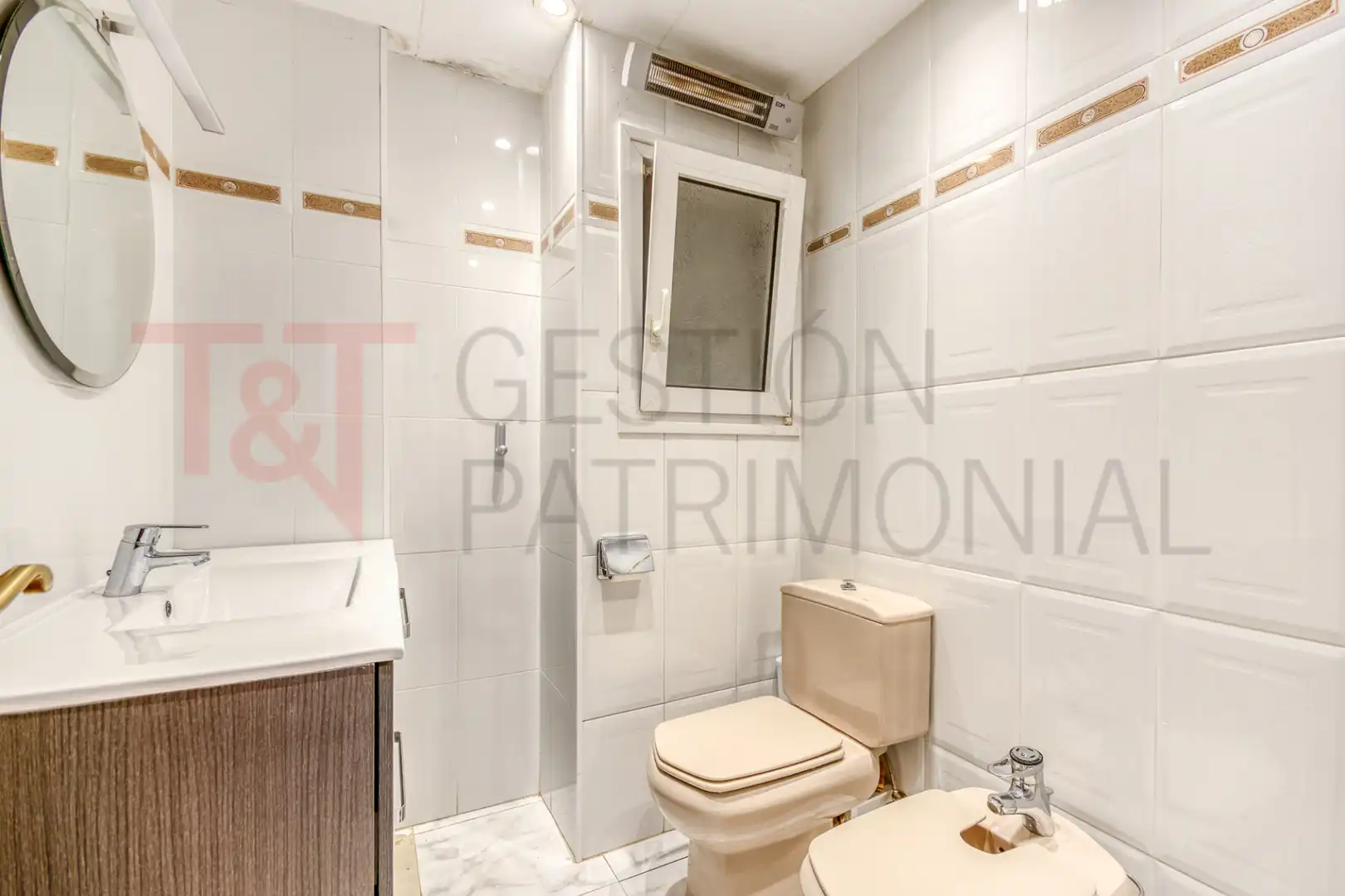 Baño de Piso en venta en Calella con Aire acondicionado, Horno y Balcón