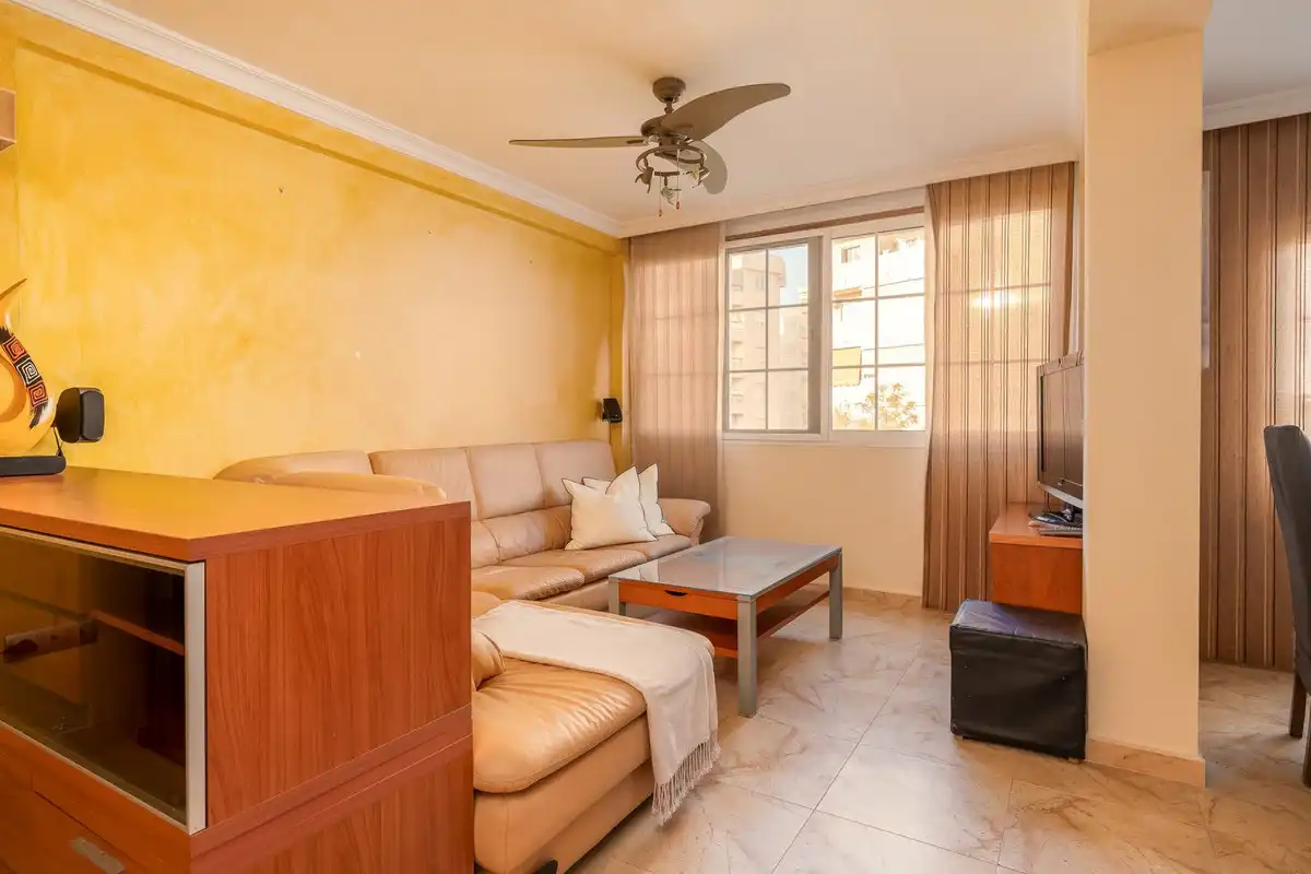 Sala de estar de Apartamento en venta en Fuengirola con Aire acondicionado, Calefacción y Terraza