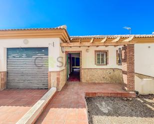 Vista exterior de Casa o xalet en venda en Alcaucín amb Terrassa