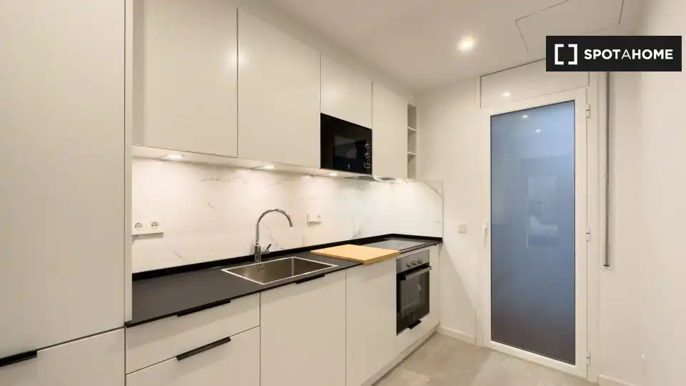 Cocina de Apartamento para compartir en Barcelona con Aire acondicionado, Calefacción y Terraza