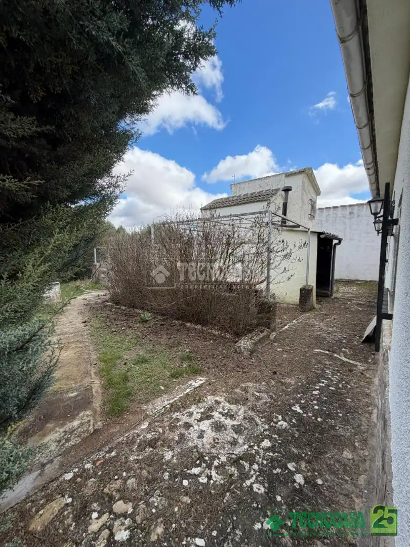 Casa o chalet en venta en Villar de Cañas con Calefacción, Piscina y Amueblado