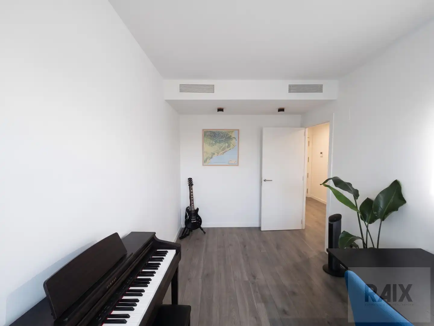 Dúplex con ascensor en venta en esq. Ctra. de Montcada ), imagen 11