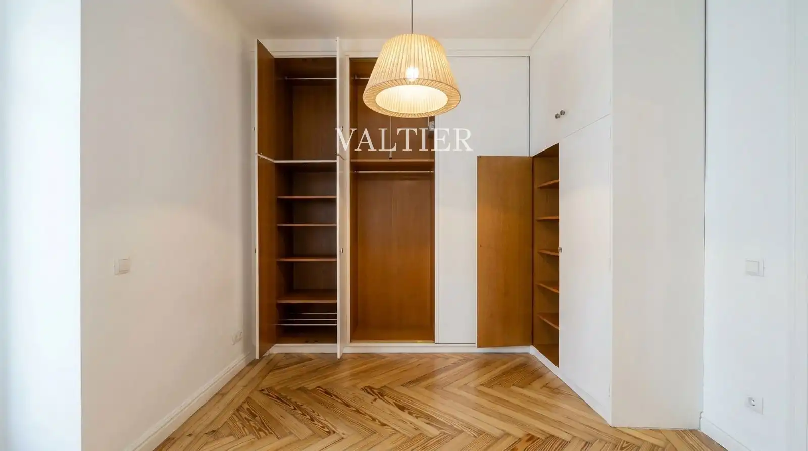 Schlafzimmer von Wohnung zur Miete in Madrid mit Klimaanlage, Heizung und Terrasse