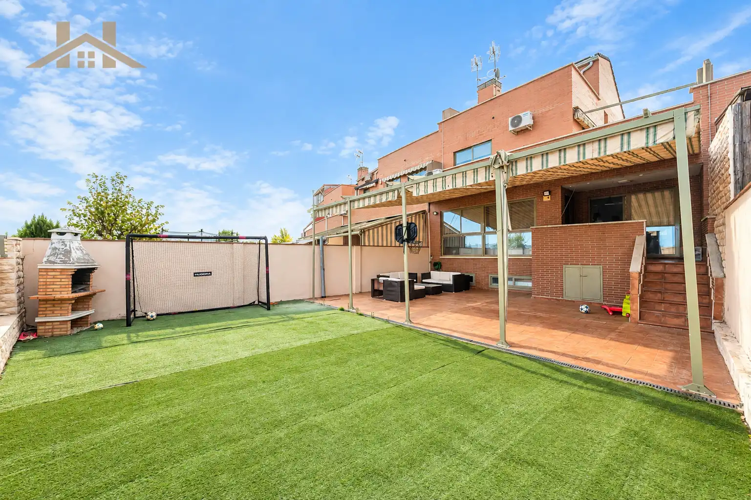 Casa a schiera con giardino in vendita a Avenida de Italia 2