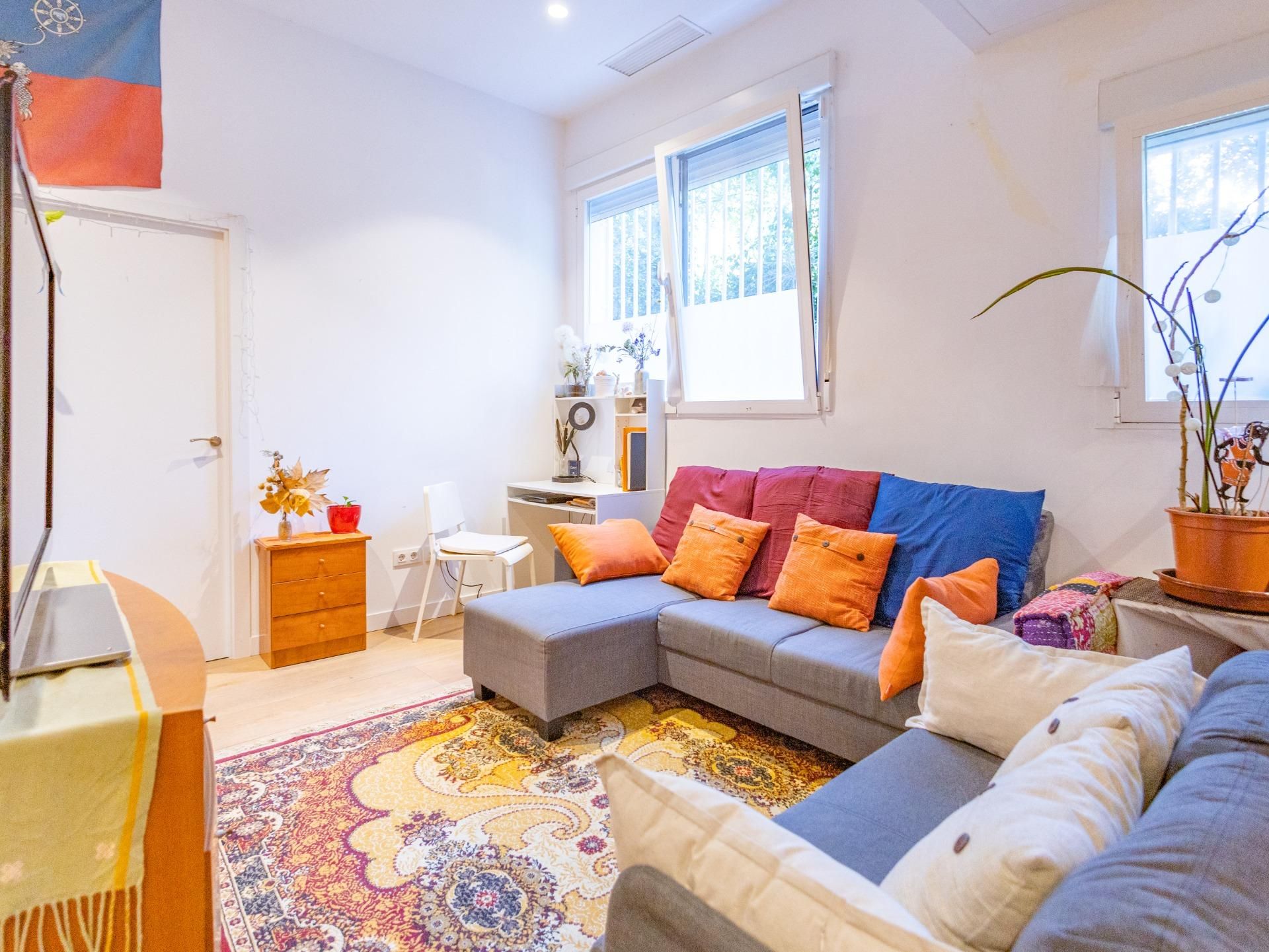 Sala d'estar de Apartament en venda en  Madrid Capital amb Aire condicionat i Calefacció