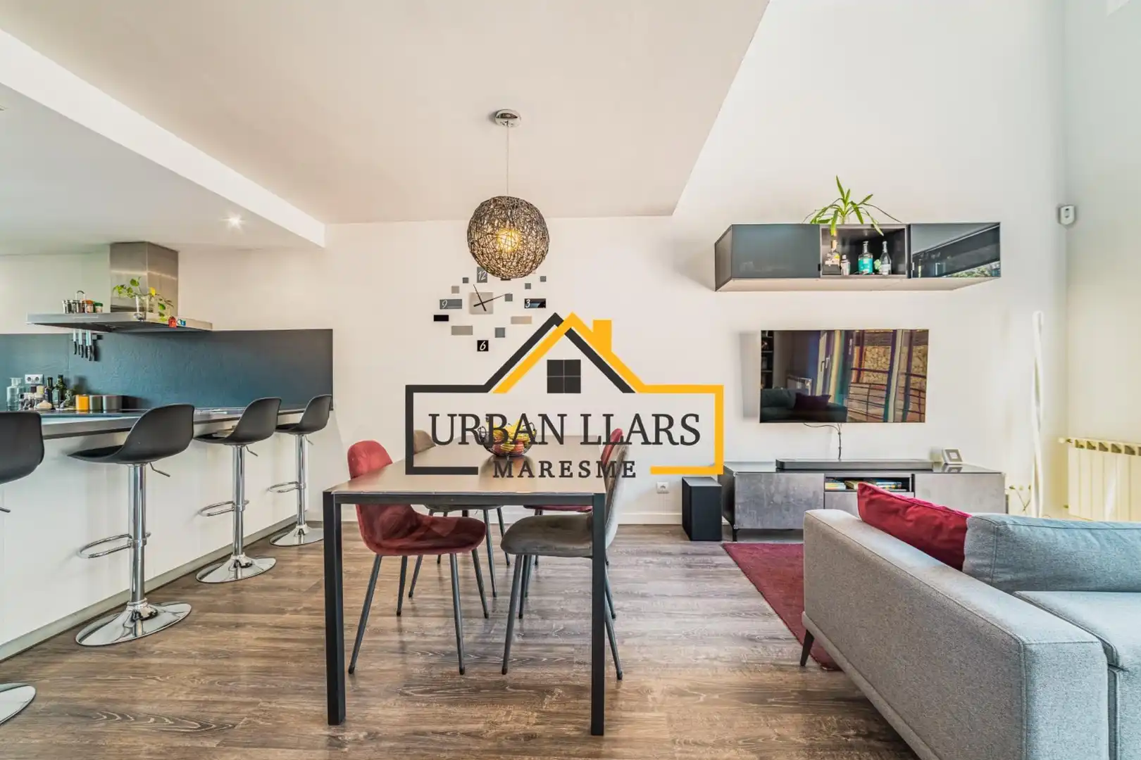 Sala d'estar de Dúplex en venda en Caldes d'Estrac amb Aire condicionat, Calefacció i Parquet