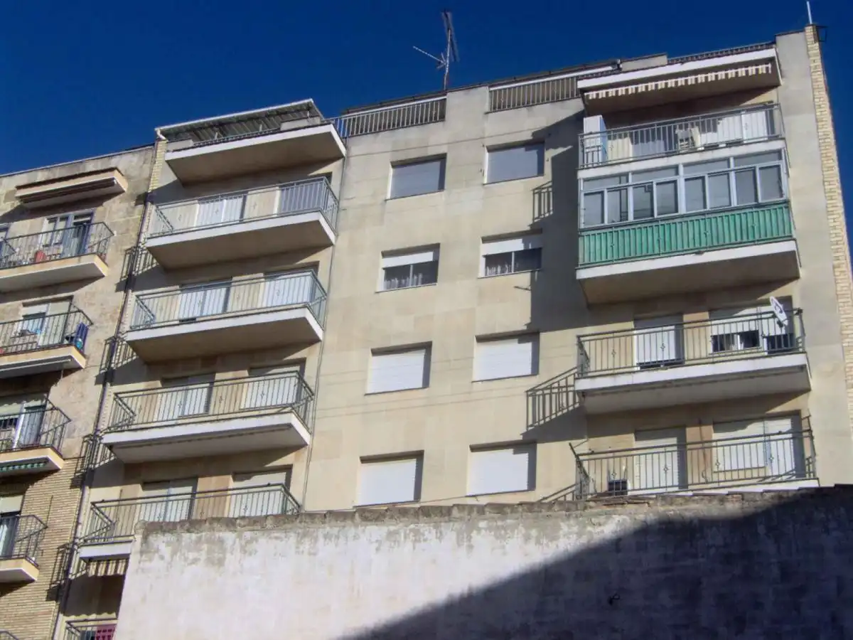 Vista exterior de Casa o xalet per a compartir en Salamanca amb Calefacció, Moblat i Forn