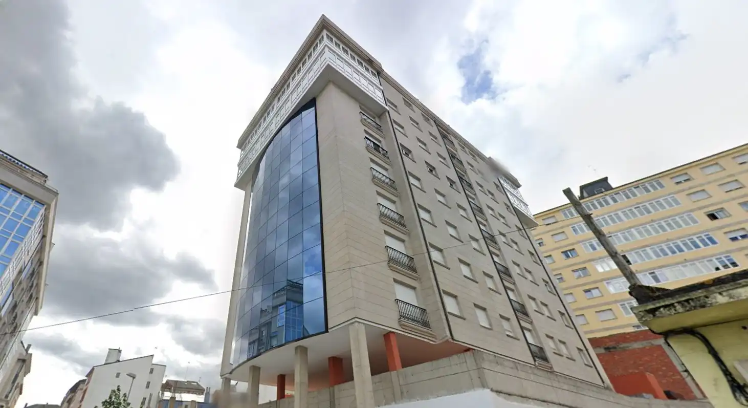 Vista exterior de Dúplex en venda en Lugo amb Calefacció, Parquet i Terrassa