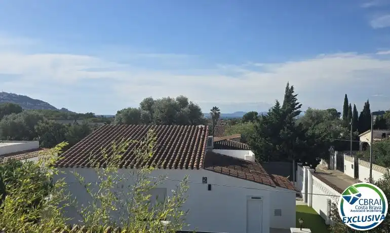 Jardí de Casa o xalet en venda en Roses amb Calefacció, Jardí privat i Traster