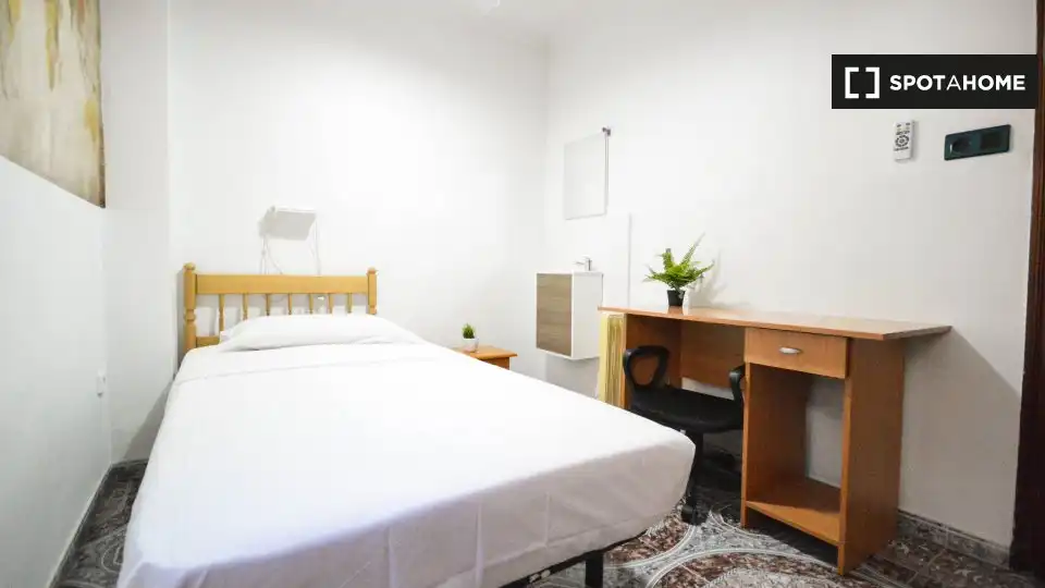 Room in Valencia, Valencia