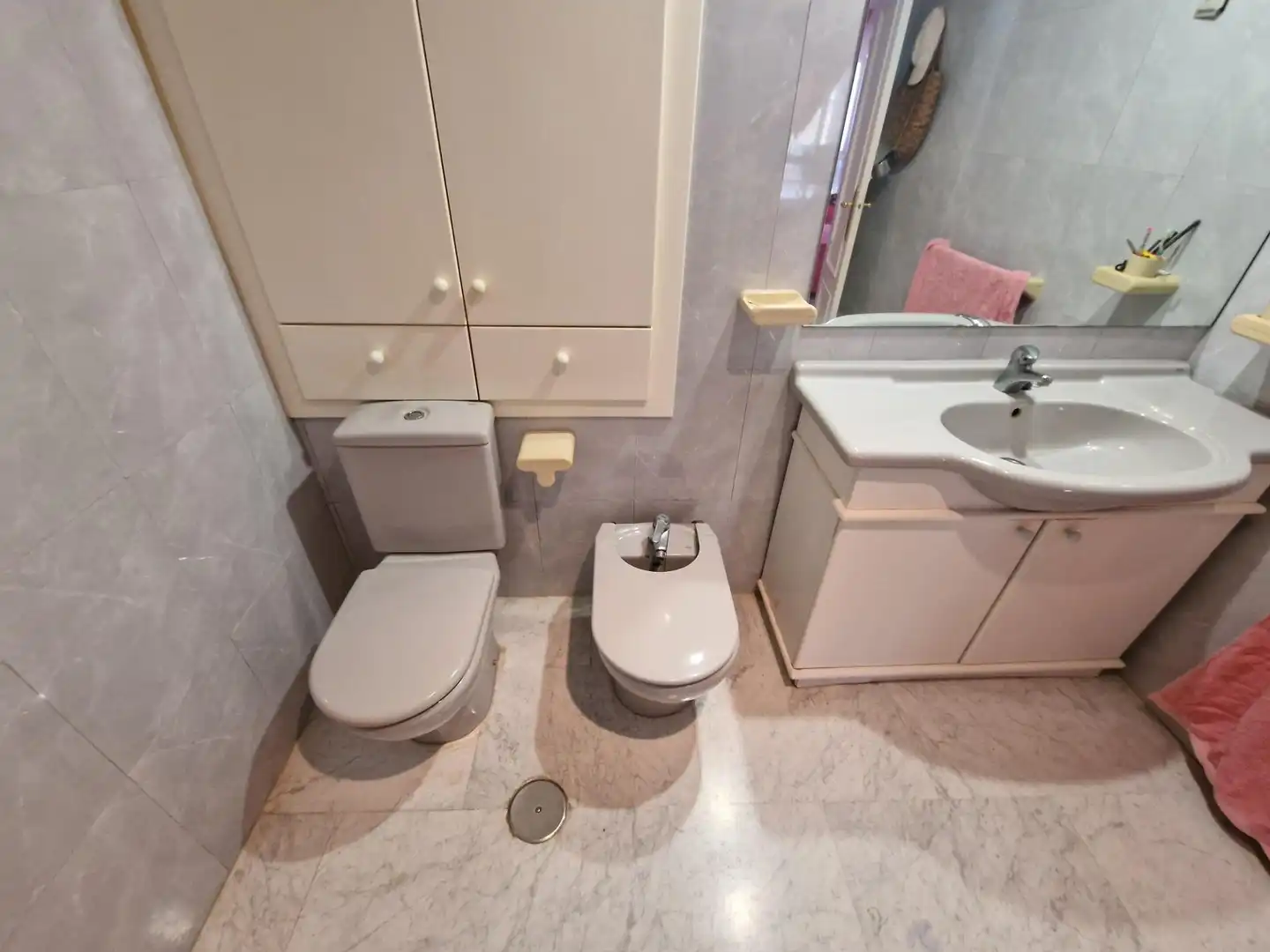 Badezimmer von Wohnung zur Miete in Águilas mit Balkon und Gemeinschaftspool