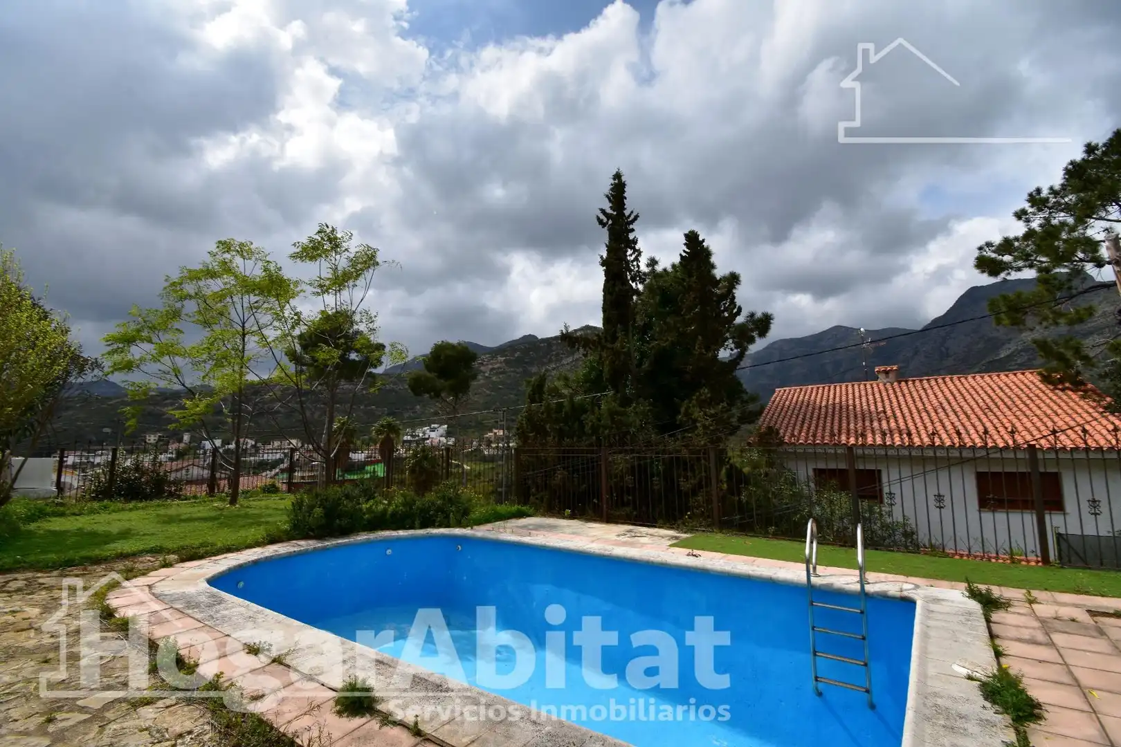Vista exterior de Casa o chalet en venta en Gandia con Calefacción, Jardín privado y Terraza