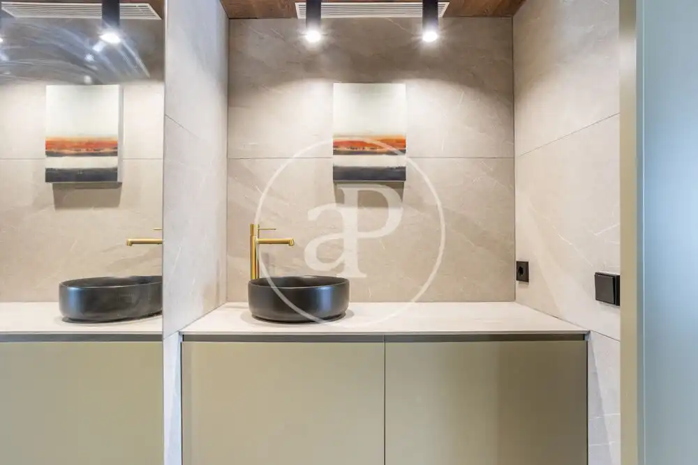 Baño de Piso en venta en Ciutat Vella 
