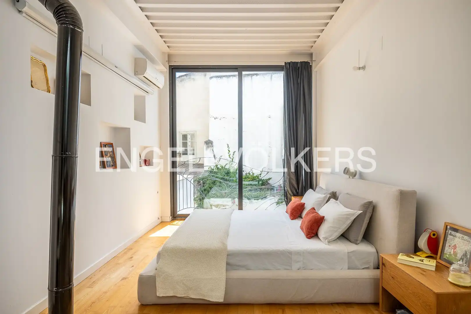 Habitación de Casa o chalet en venta en Sevilla con Aire acondicionado, Calefacción y Jardín privado