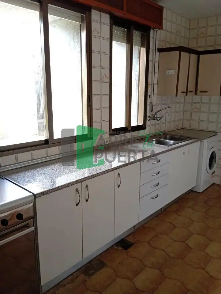 House with garden for sale in San Cibrao das Viñas, imagen 3