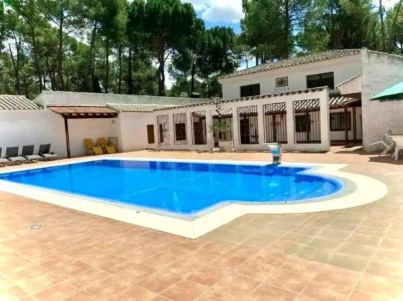 Maison avec piscine à vendre à Urbanización Pinares del Júcar 11A