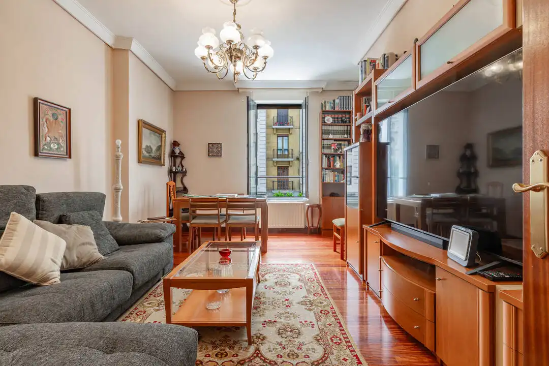 Sala de estar de Piso en venta en Donostia - San Sebastián  con Calefacción, Balcón y Alarma