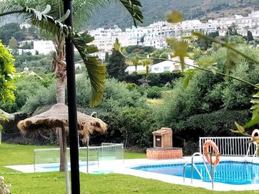 Adossat amb balcó en venda a Camino de la Viñuela