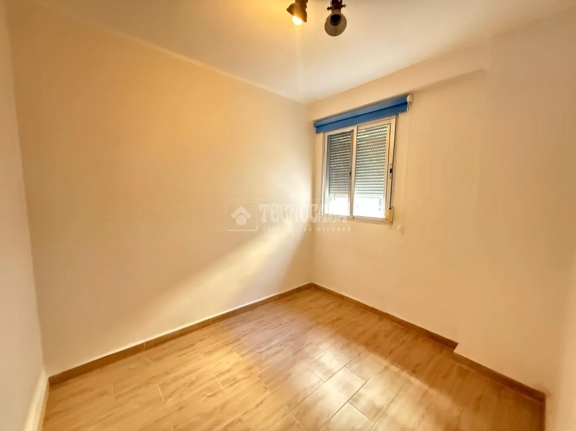 Bedroom of Flat for sale in  Valencia Capital  with Air Conditioner