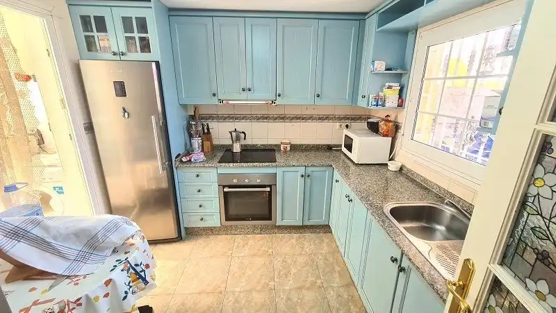 Cocina de Casa o chalet en venta en Torrevieja con Aire acondicionado, Calefacción y Jardín privado