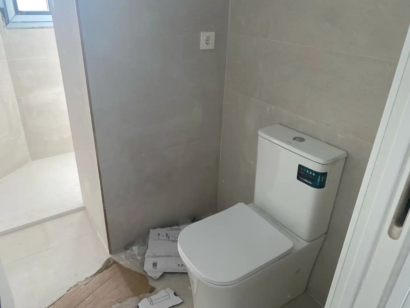 Badezimmer von Dachboden zum Verkauf in Armilla mit Klimaanlage, Heizung und Terrasse