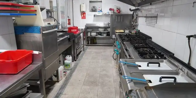 Cuina de Casa o xalet en venda en Sant Vicenç de Montalt amb Aire condicionat i Moblat