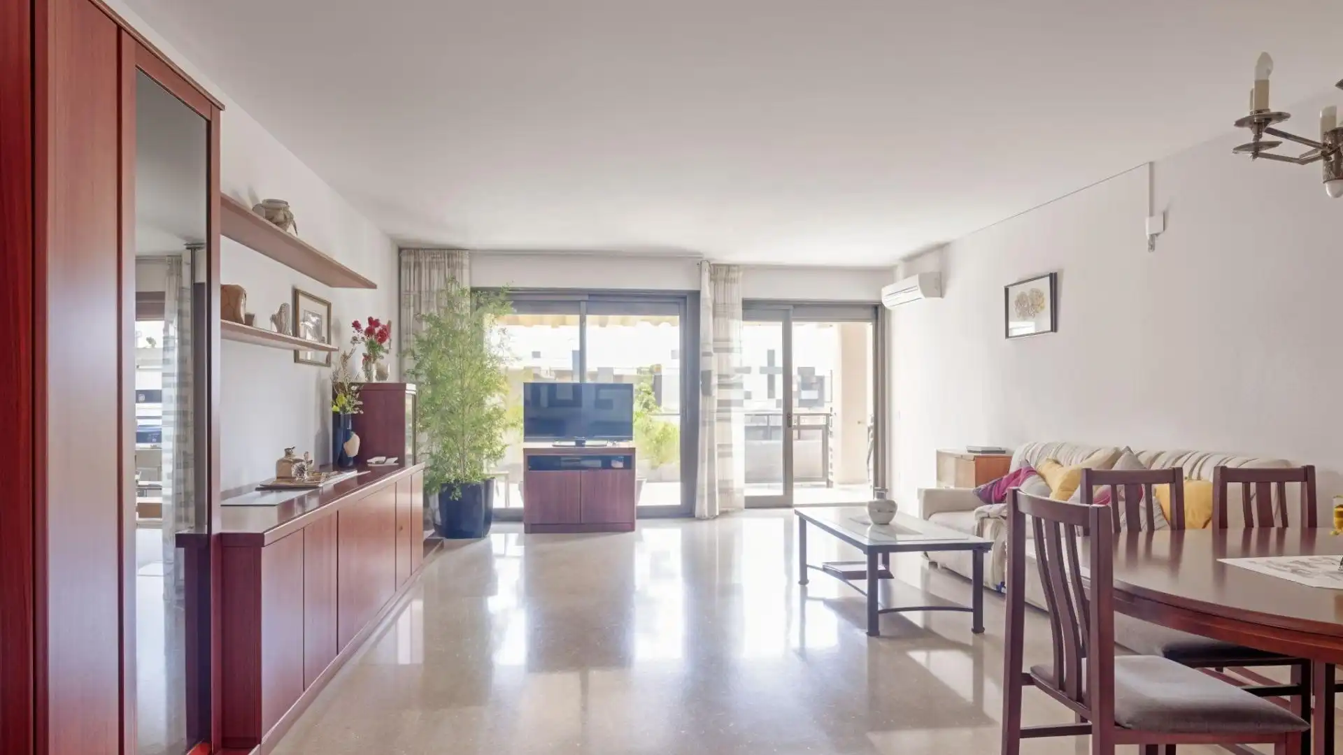 Sala de estar de Piso en venta en  Sevilla Capital con Aire acondicionado