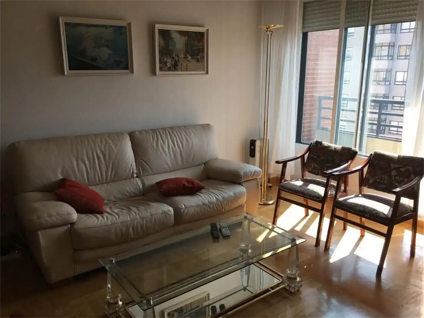 Sala d'estar de Garatge en venda en Burgos